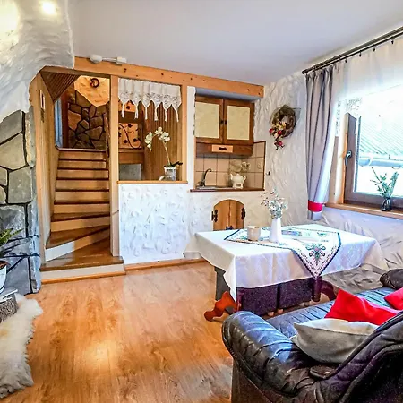 Goscinne U Chycow Apartment *