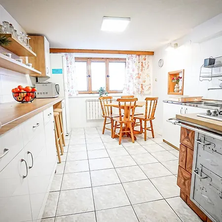 Apartment Goscinne U Chycow Zakopane