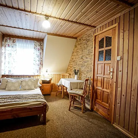 Apartment Goscinne U Chycow *