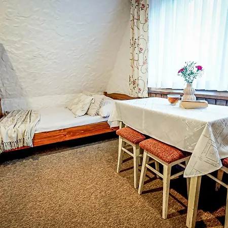 Apartment Goscinne U Chycow *