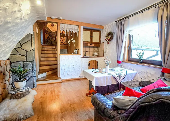 Goscinne U Chycow Appartamento *